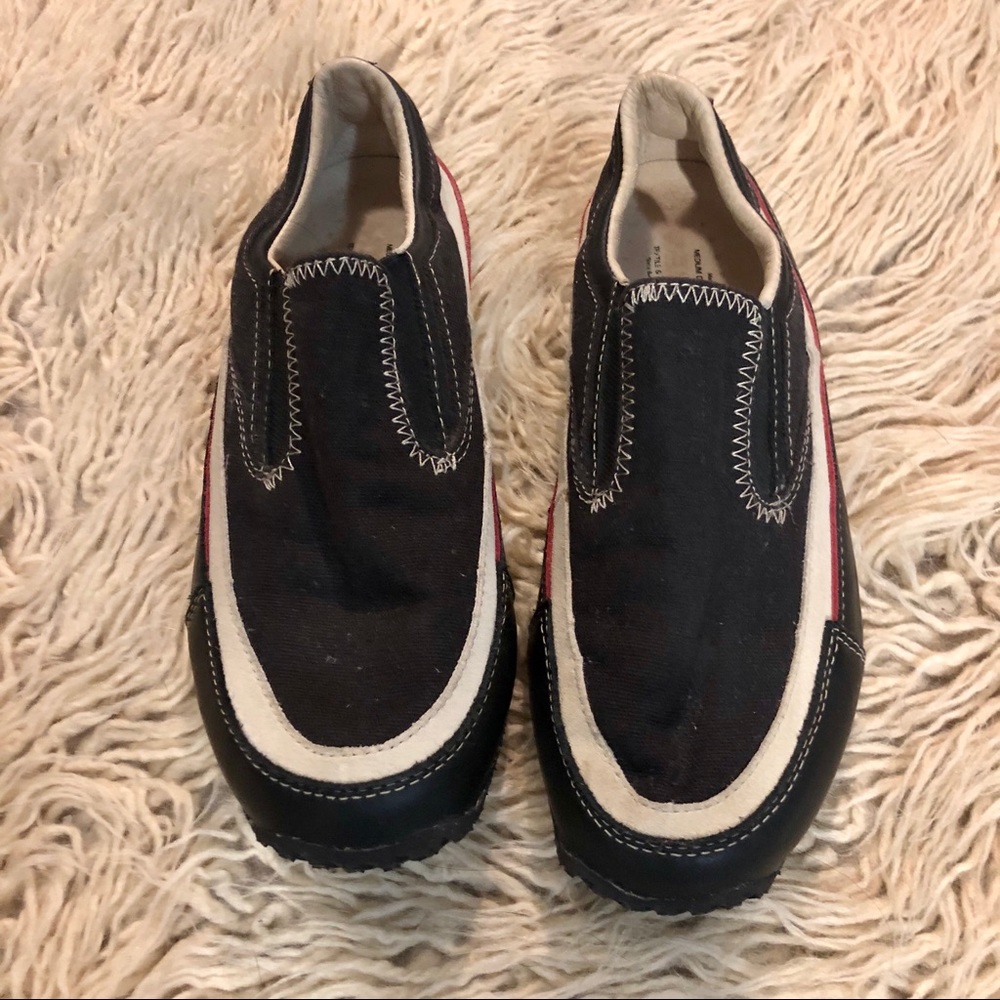 NEW - MEDIUM Design - Canvas + Leather Sneakers